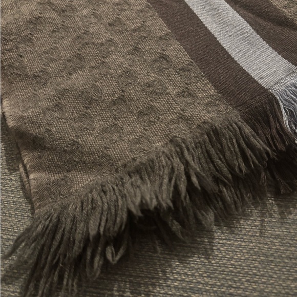 Gucci Men's Scarf in Brown and Gray - Picture 1 of 3
